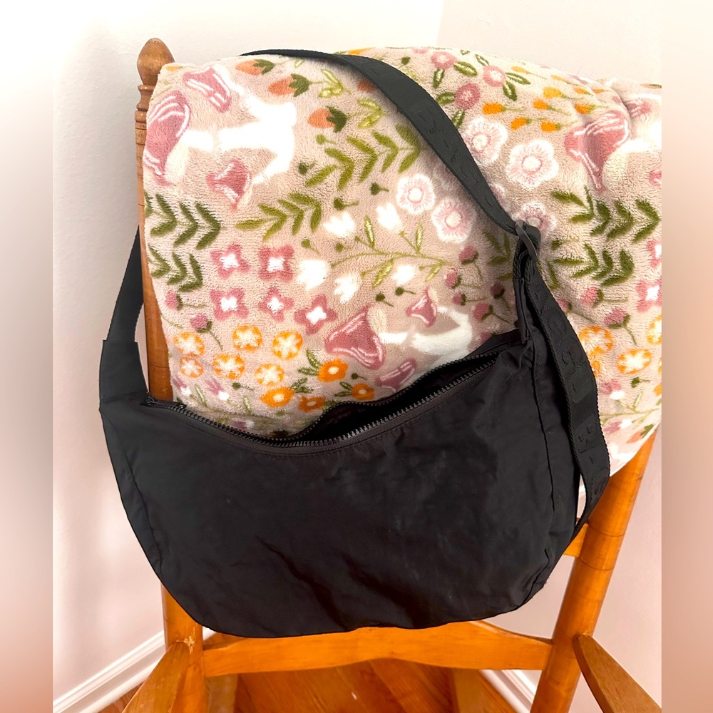 Baggu Medium Crescent Bag